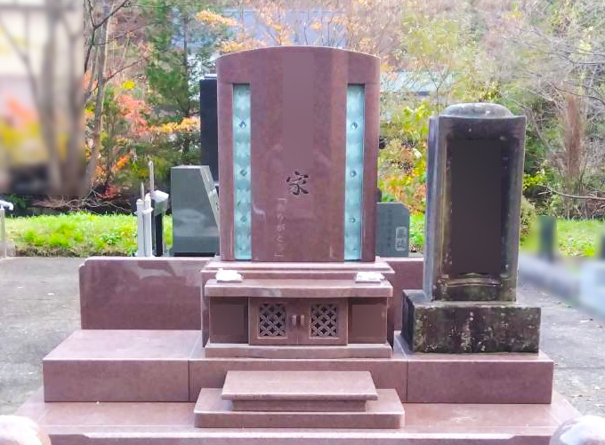 彫刻内容：〇〇家+家紋+「ありがとう」